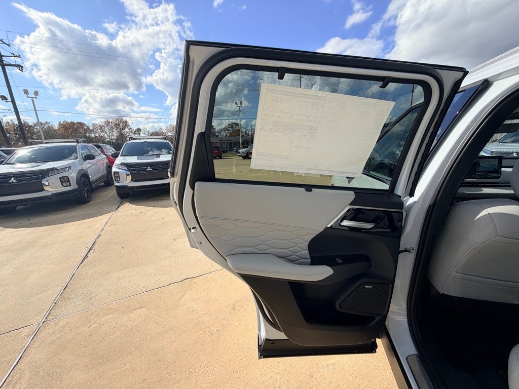 2026 Mitsubishi Outlander SEL