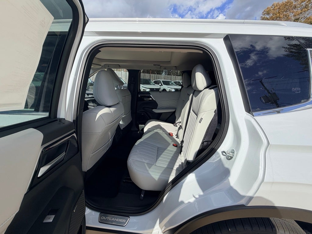2026 Mitsubishi Outlander SEL