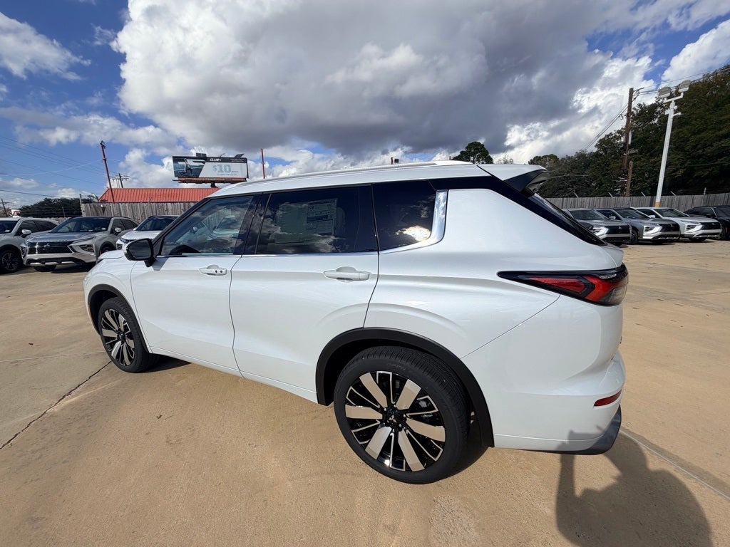 2026 Mitsubishi Outlander SEL