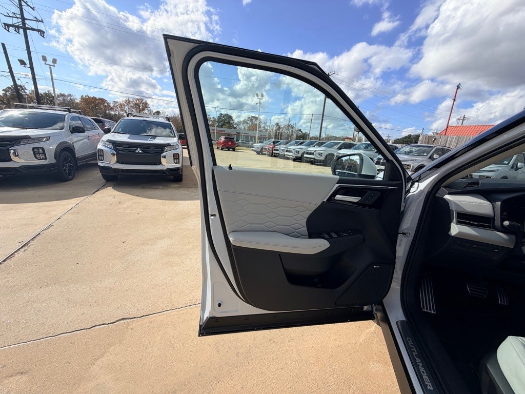 2026 Mitsubishi Outlander SEL