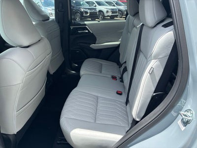 2026 Mitsubishi Outlander SEL