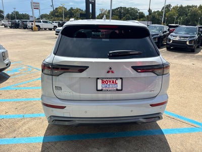 2026 Mitsubishi Outlander SEL
