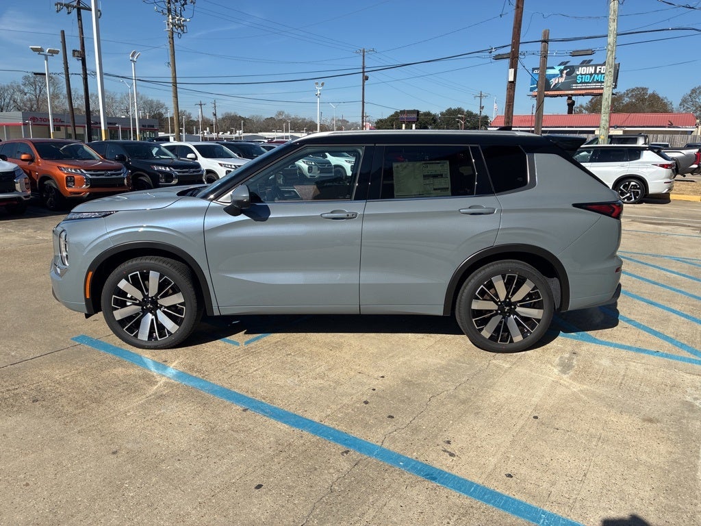 2026 Mitsubishi Outlander SEL