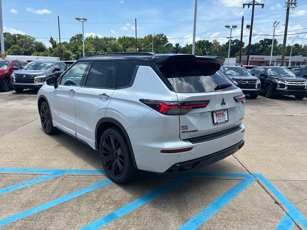 2026 Mitsubishi Outlander Black Edition
