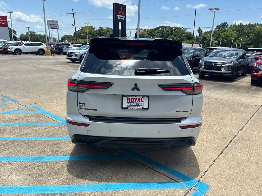 2026 Mitsubishi Outlander Black Edition