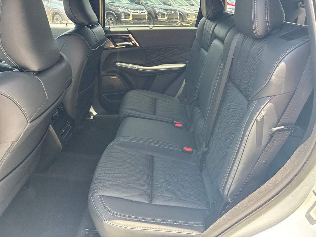 2026 Mitsubishi Outlander Black Edition