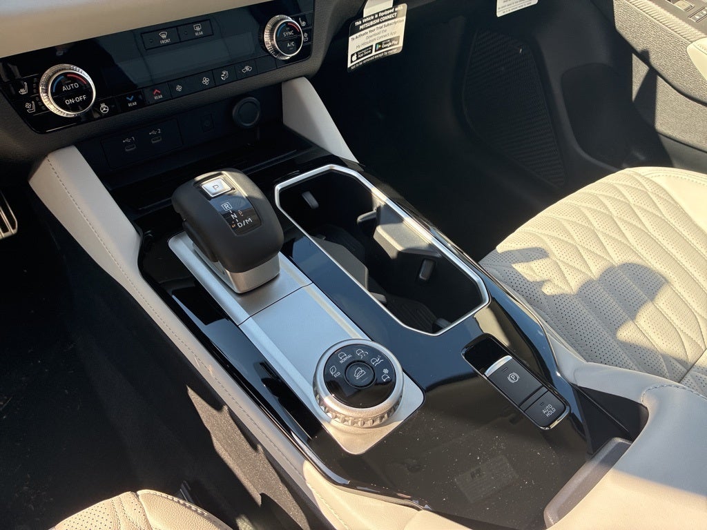 2026 Mitsubishi Outlander SEL