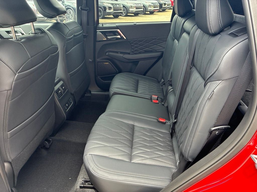 2026 Mitsubishi Outlander Black Edition