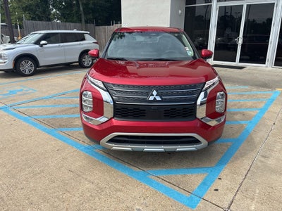 2023 Mitsubishi Outlander SE