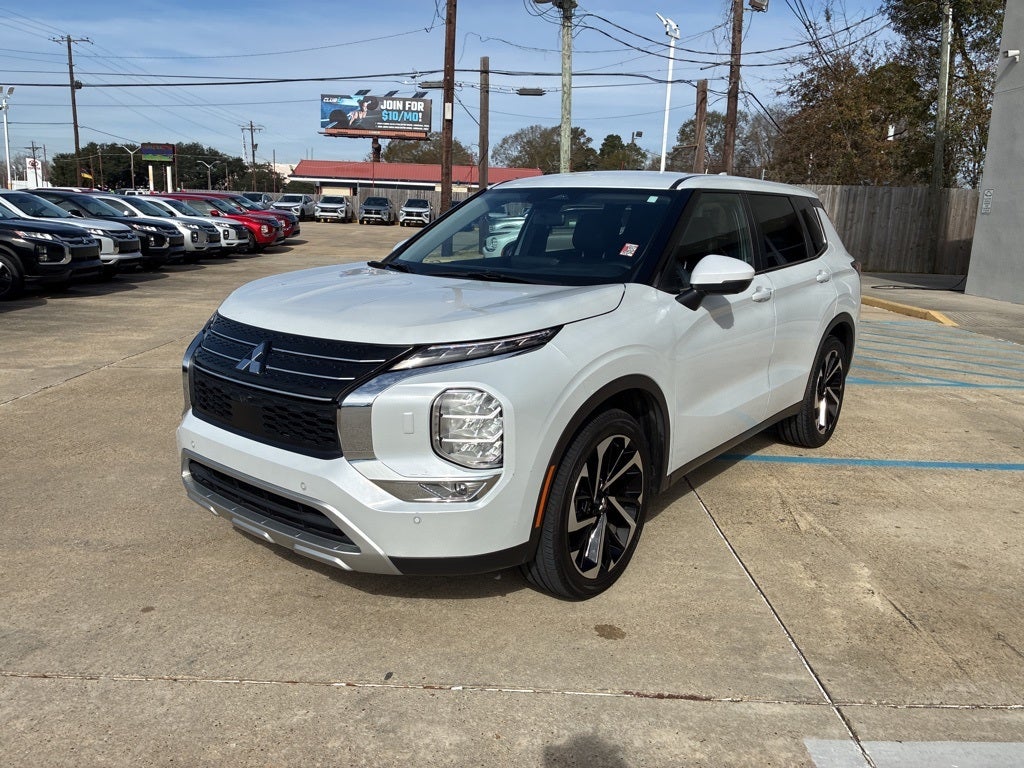 2024 Mitsubishi Outlander SE