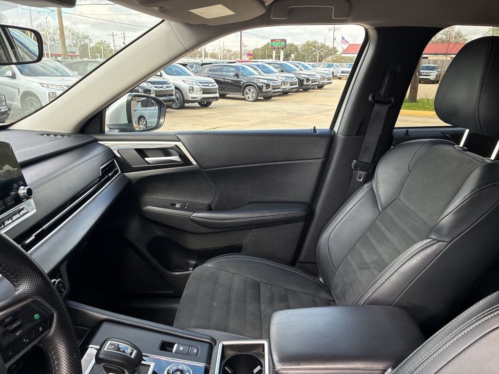 2024 Mitsubishi Outlander SE