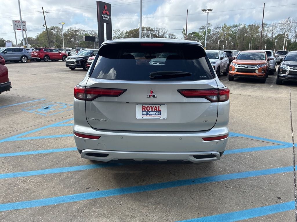 2024 Mitsubishi Outlander SE