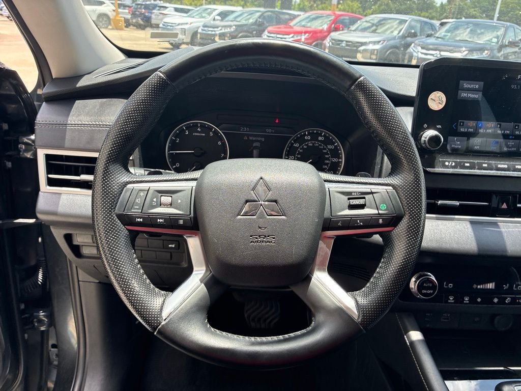 2024 Mitsubishi Outlander SE