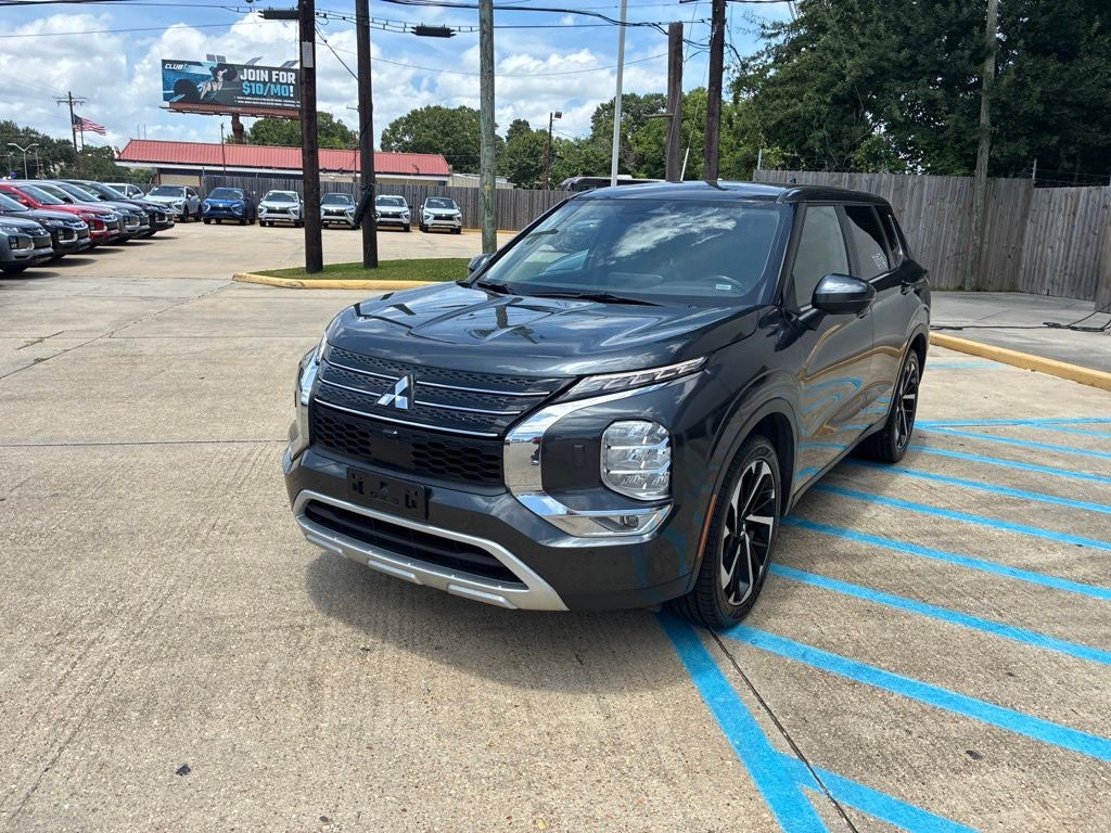 2024 Mitsubishi Outlander SE