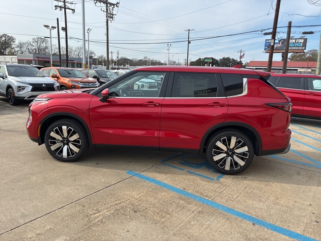 2026 Mitsubishi Outlander SE