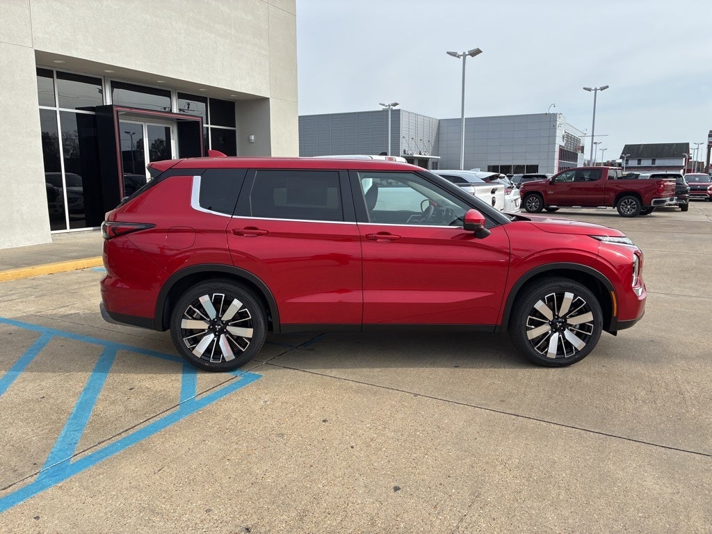 2026 Mitsubishi Outlander SE