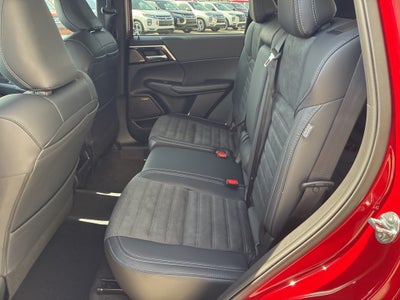 2026 Mitsubishi Outlander SE