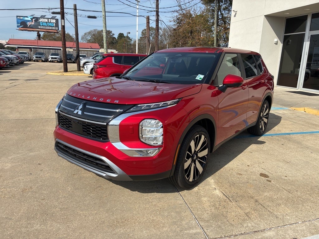 2026 Mitsubishi Outlander SE