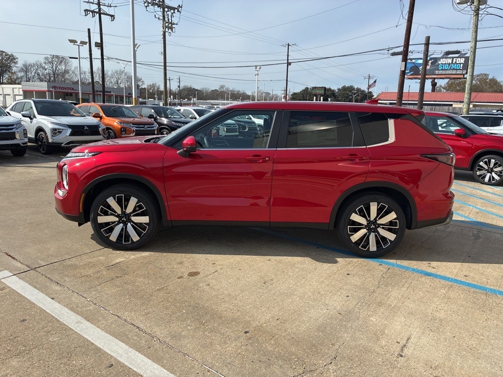 2026 Mitsubishi Outlander SE