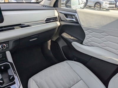 2025 Mitsubishi Outlander Platinum Edition