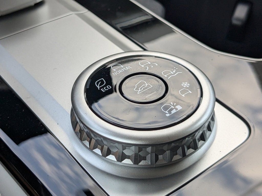 2025 Mitsubishi Outlander Platinum Edition