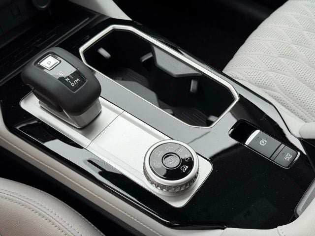 2025 Mitsubishi Outlander Platinum Edition