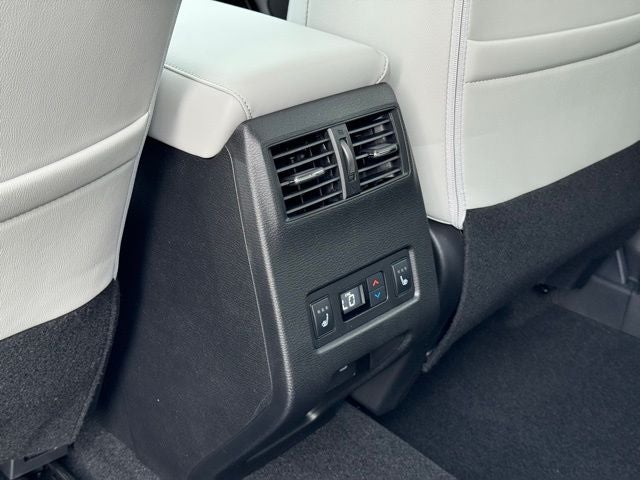 2025 Mitsubishi Outlander Platinum Edition