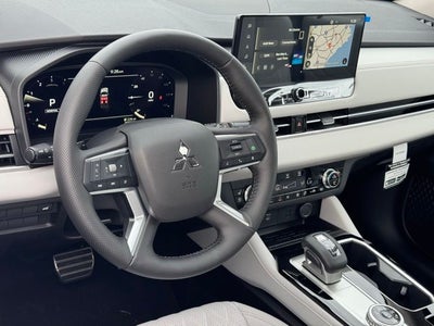 2025 Mitsubishi Outlander Platinum Edition