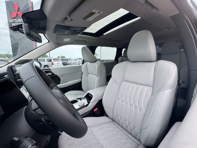 2025 Mitsubishi Outlander Platinum Edition