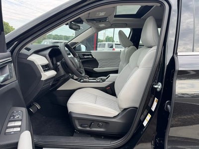 2025 Mitsubishi Outlander Platinum Edition