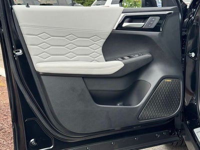 2025 Mitsubishi Outlander Platinum Edition