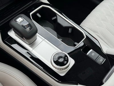 2025 Mitsubishi Outlander Platinum Edition