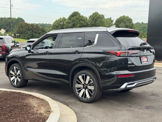 2025 Mitsubishi Outlander Platinum Edition