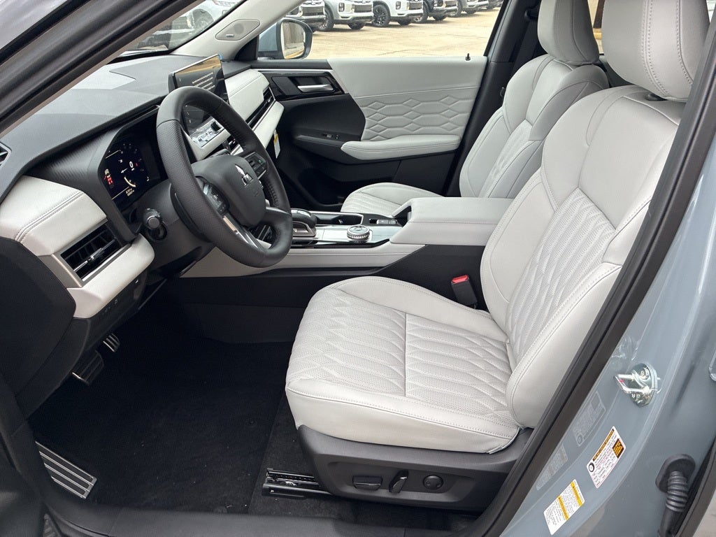 2026 Mitsubishi Outlander SEL