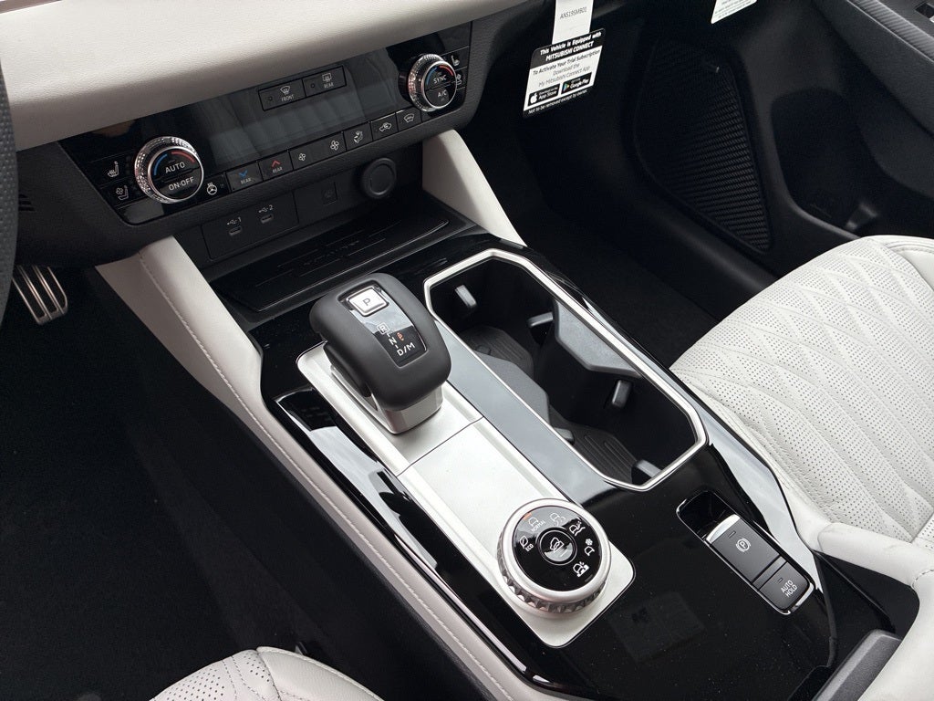 2026 Mitsubishi Outlander SEL