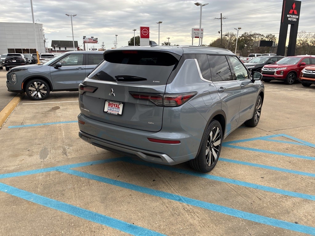 2026 Mitsubishi Outlander SEL