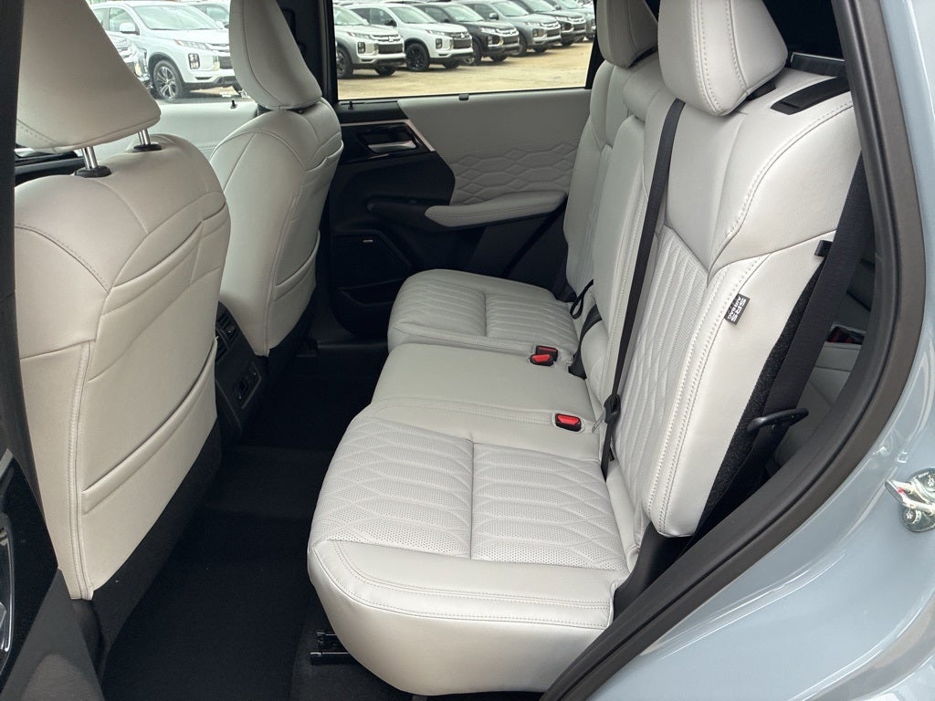 2026 Mitsubishi Outlander SEL