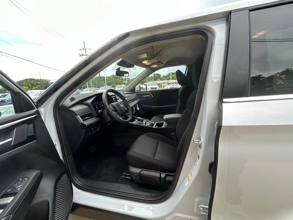 2024 Mitsubishi Outlander PHEV ES