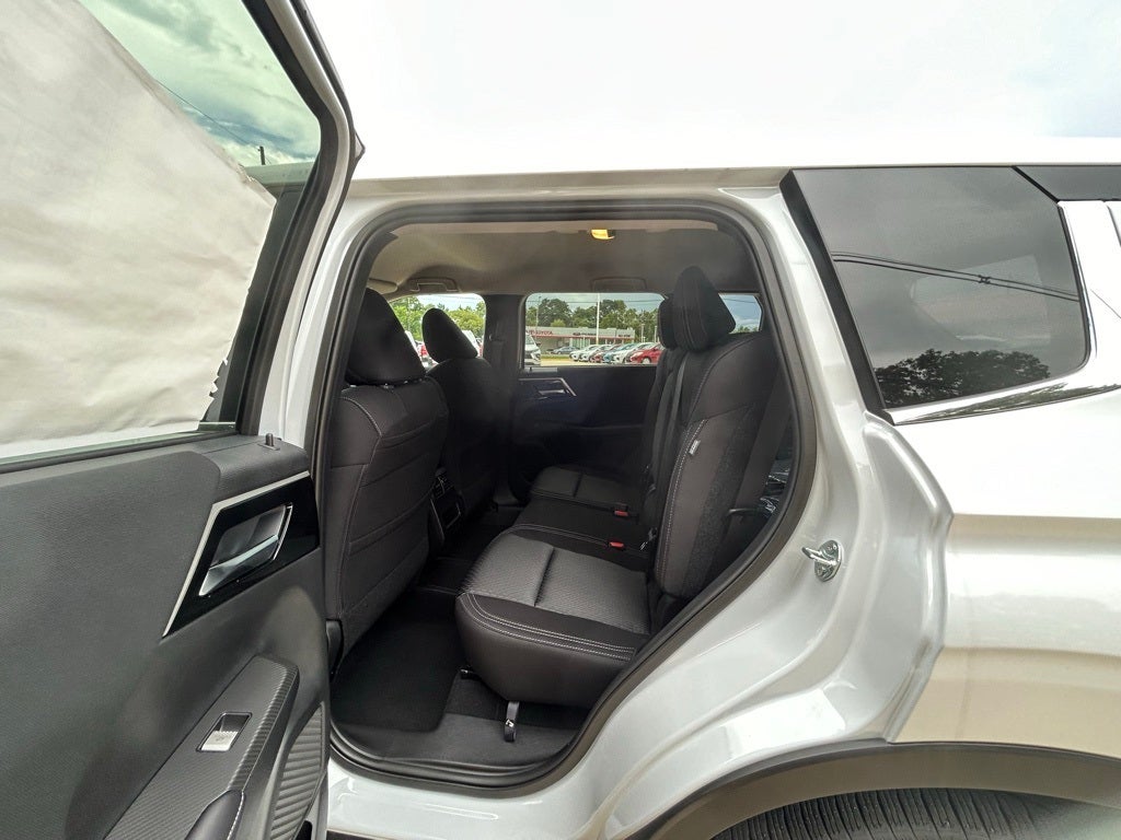 2024 Mitsubishi Outlander PHEV ES