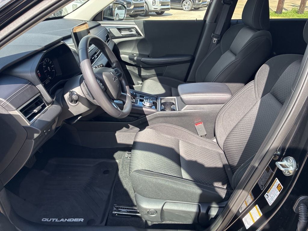 2024 Mitsubishi Outlander PHEV ES