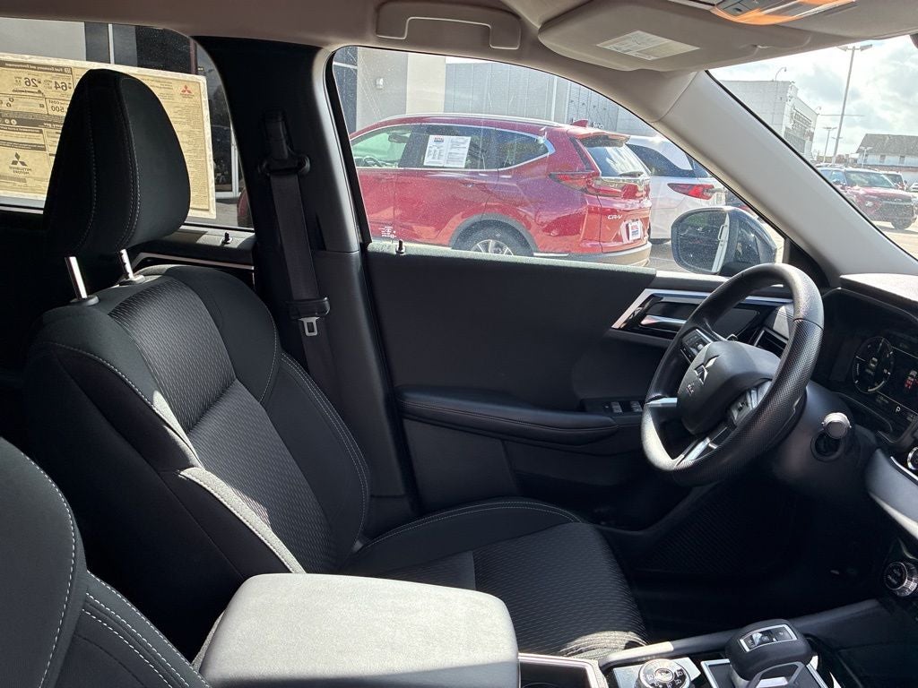 2024 Mitsubishi Outlander PHEV ES