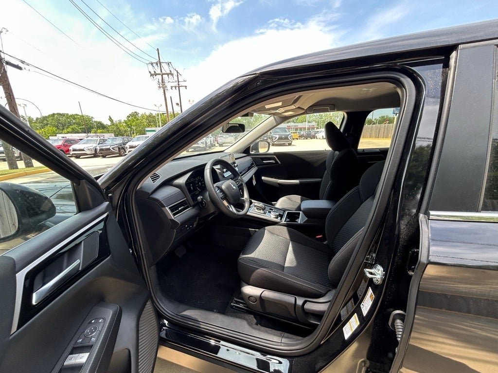 2025 Mitsubishi Outlander PHEV ES