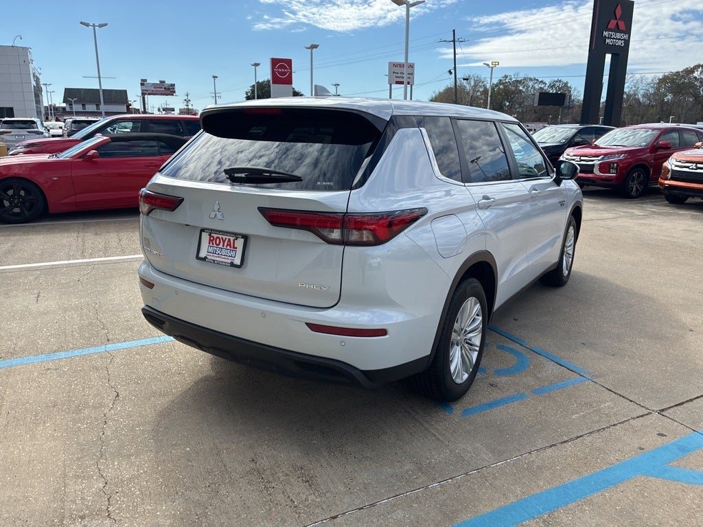 2024 Mitsubishi Outlander PHEV ES