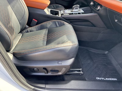 2023 Mitsubishi Outlander PHEV SEL