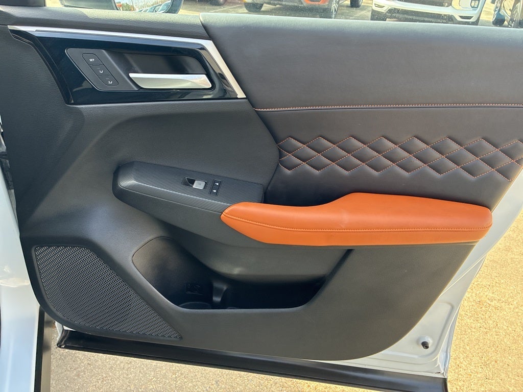 2023 Mitsubishi Outlander PHEV SEL