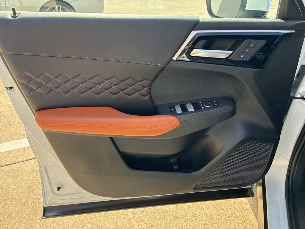 2023 Mitsubishi Outlander PHEV SEL