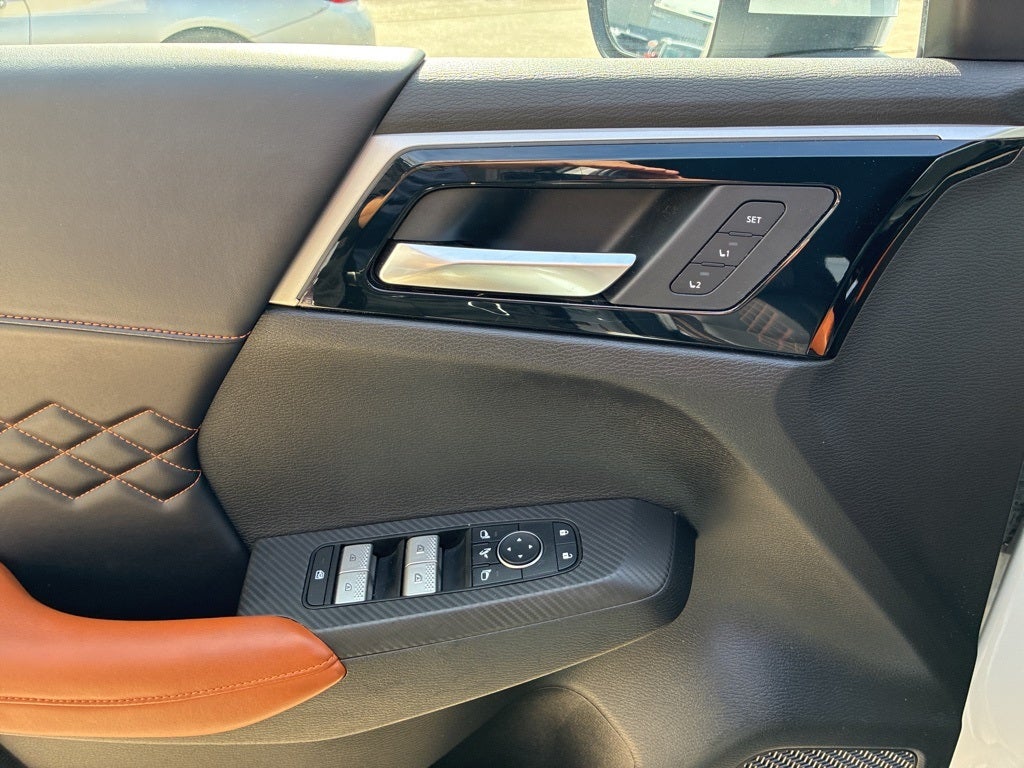 2023 Mitsubishi Outlander PHEV SEL