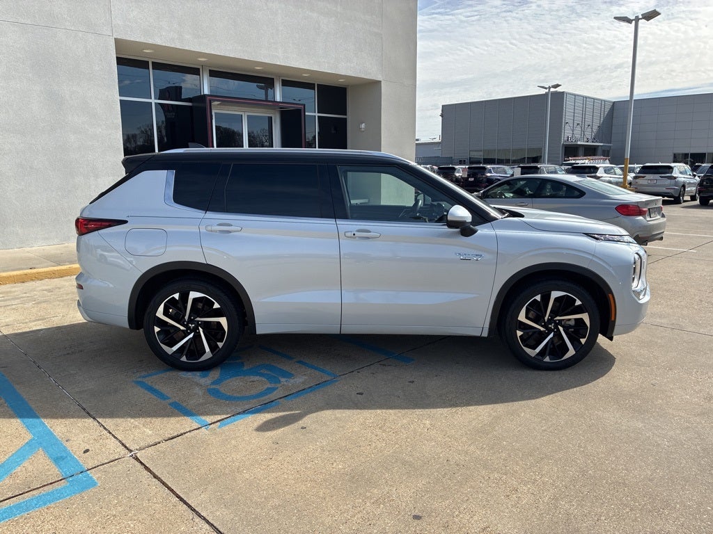 2023 Mitsubishi Outlander PHEV SEL