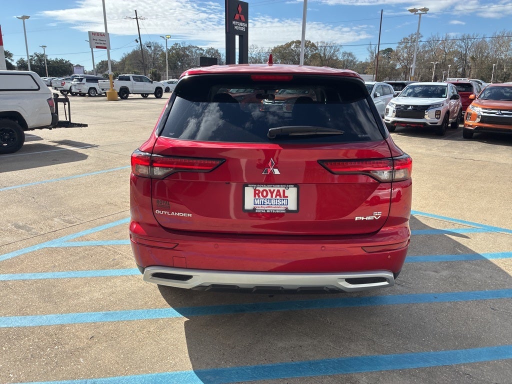 2025 Mitsubishi Outlander PHEV SE