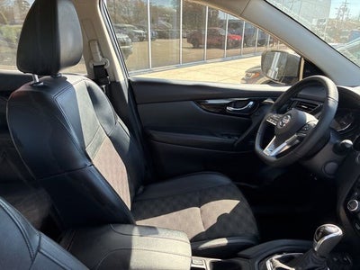 2022 Nissan Rogue Sport SV